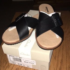 Clarks women’s sandals 8.5 M